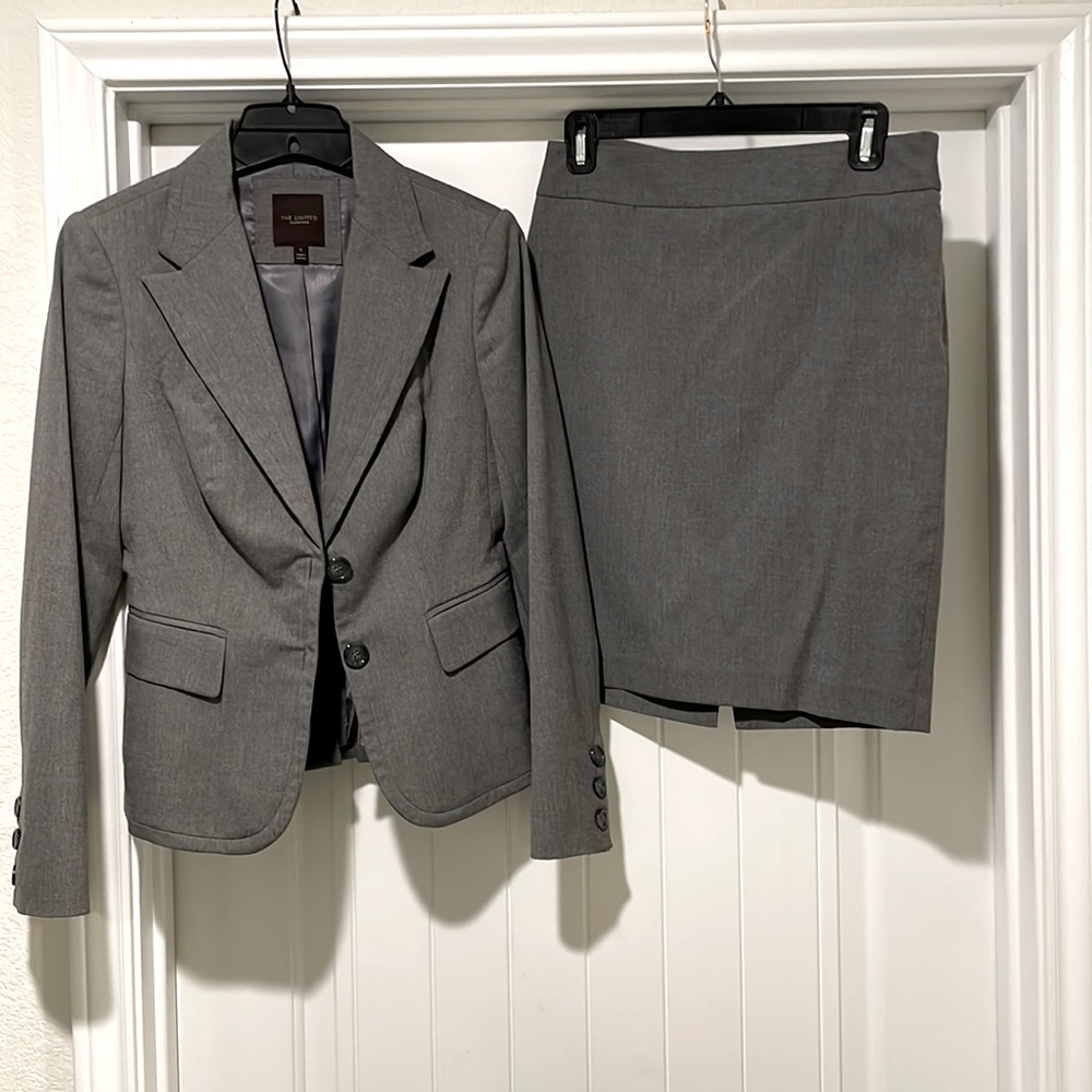 The Limited 2-piece grey blazer and pencil skirt set